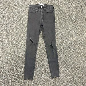 Judy Blue gray distressed skinny jeggings size 26/3